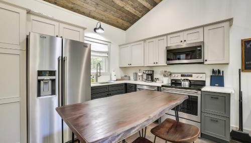 Whitewood with Hot Tub Peaceful Wildwood Retreat - Foto 4