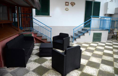 Coastal Cliff, Amalfi - Photo 10