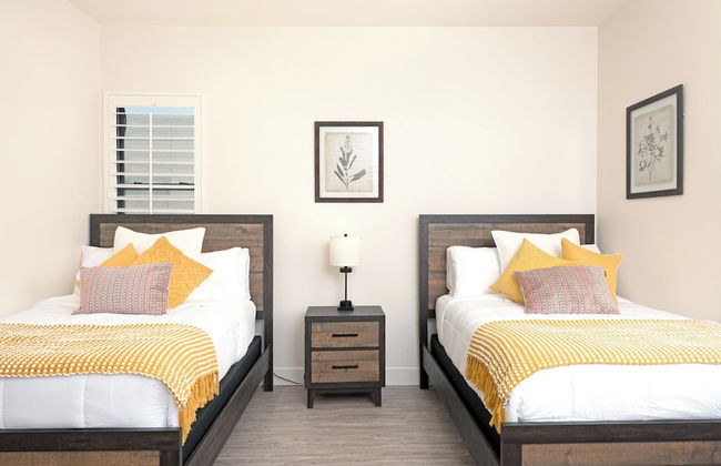 Luxury Resort Style Living w/ Pool & Jacuzzi - Foto 5