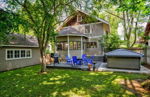 615 Ash Avenue - Modern Retreat w Hot Tub - Foto 28