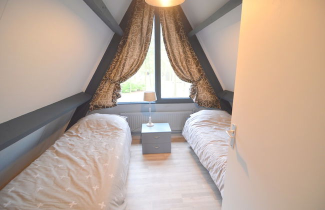 Holiday Home in Stramproy Near Forest - Photo 6