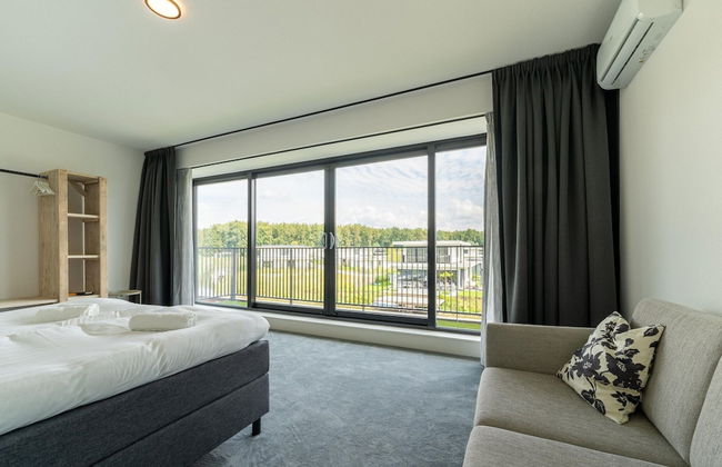 16p Spacious Villa on the Water in Zeewolde - Foto 9