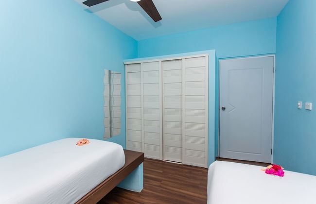 Blue West Villas - Photo 13