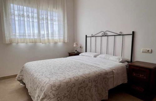 Casa Mas Ambros con piscina desbordante - Foto 29