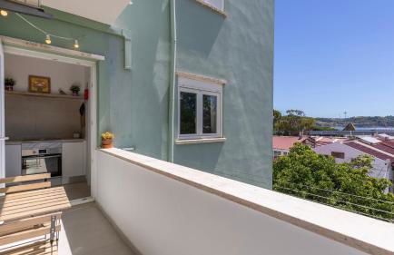 Charming Belém 3BDR Property by LovelyStay - Photo 3