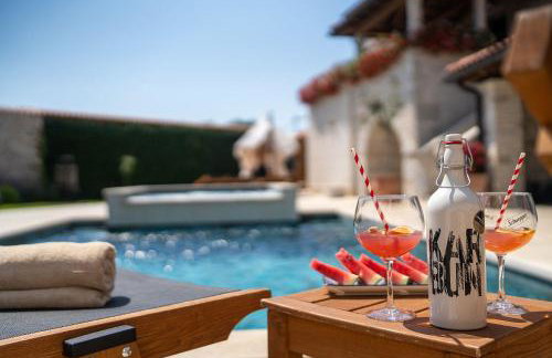 Mediterrane Steinvilla mit Privatpool, Whirlpool, Darts, Billard, Tischtennis, Gym - Foto 37