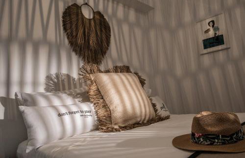 Khroma Luxury Suite 1 Beach front apartment - Photo 36