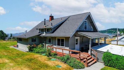 Private Beach Access + Water Views! Sleeps 18, Historic 6bdr Farmhouse w/ Deck - Foto 5, Other