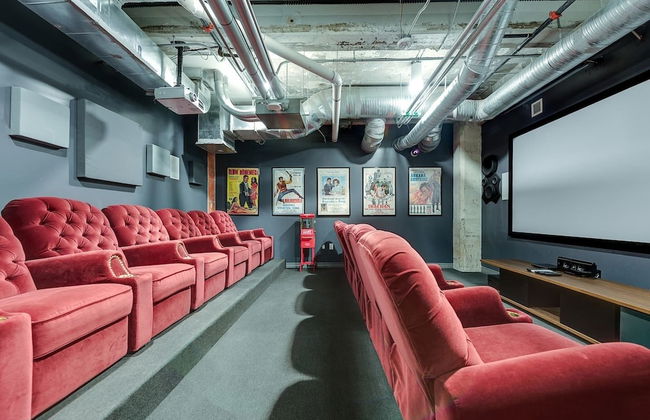 Gorgeous 1 Bedroom in Historic Building, Downtown - Photo 12