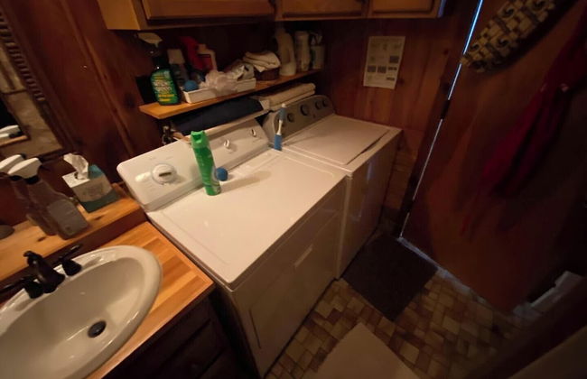 Two Bear Lodge on Lost Land Lake - Photo 35