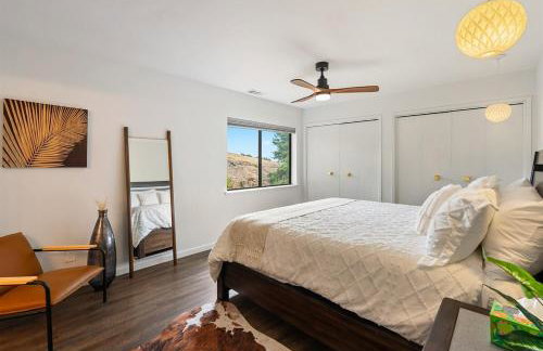 Mid-Mod Hilltop Retreat Views & Local Wildlife - Foto 63