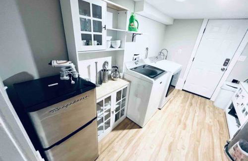 Contemporary Upscale 3BDR Home at Popular H Street Corridor Parking Included Free Cancellation - Foto 22