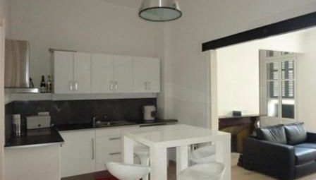 Appartement centre historique place Jean Jaurès climatisé 6 couchages avec parking - Foto 2