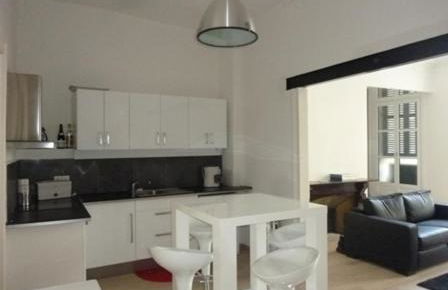 Appartement centre historique place Jean Jaurès climatisé 6 couchages avec parking - Foto 2