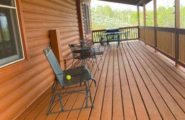 Whistle Pig Retreat at 22 West Cabins and Recreation - Foto 45