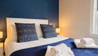 Register House Family or Contractor 4bed with Garden Driveway - Foto 3