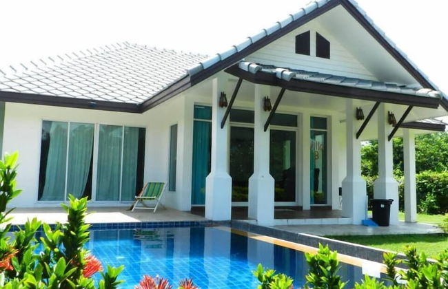 Cha-am Pool Villa - Photo 1
