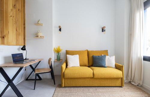 FLORIT FLATS - Stylish Valencia Ceramic Apartments with Free Bicycles by the Joaquin Sorolla Station - Photo 25