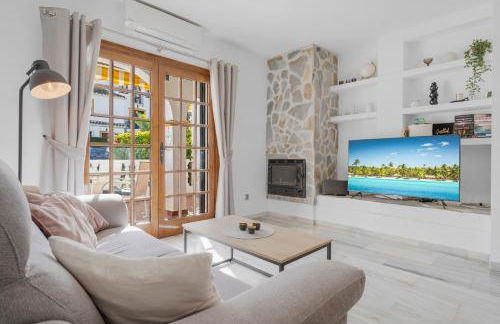 La Campana apt with pool by Costarentals - Ref 60 - Photo 20