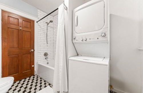 Bright Coastal Escape 4 Bedroom 2 Bath Near CSULB Long Beach Airport and Beach - Foto 21