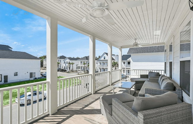 Nacho Beach House by Avantstay Inlet Beach Sleeps 10 + Pool - Photo 62