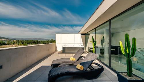 River Town View - Luxury Apartment with Jacuzzi on Terrace - Foto 4, sunbed