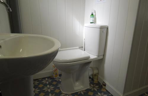 Chez Pauline, Gavray. House with secure parking, Wi-Fi & garage. - Foto 13