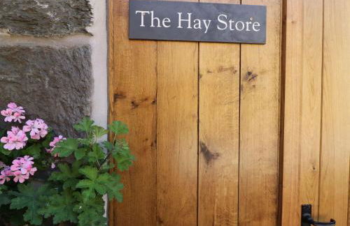 Hay Store - Photo 3