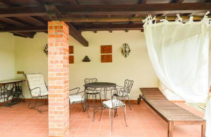 TUSCAN HOUSE WITH GARDEN - with Wi-Fi, Free Parking - Foto 2