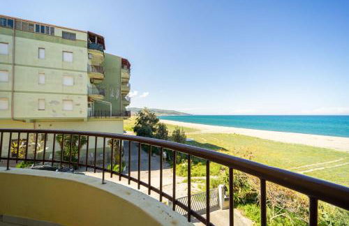 spazioso bicamere fronte mare - Foto 1