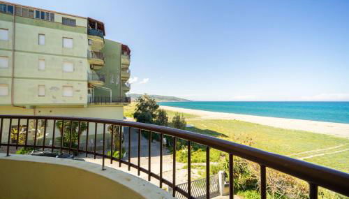 spazioso bicamere fronte mare - Foto 1