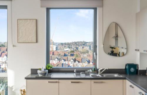 Luxury Penthouse Wembley Stadium Sleeps 10 and Parking - Foto 13