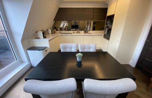 Beautiful Penthouse in centre of Winchester - Photo 5