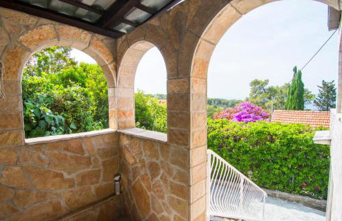 Beach House Splitska - Photo 5