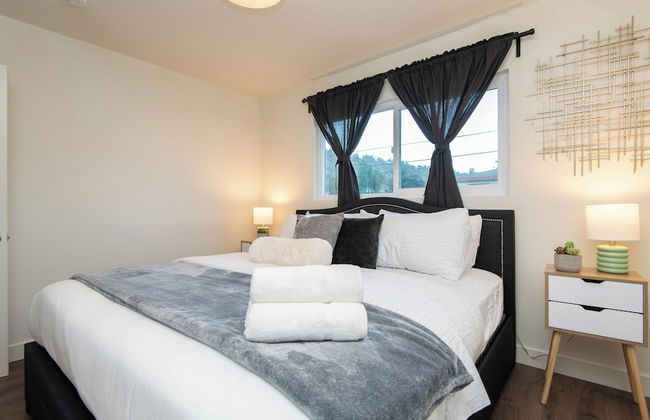 Wonderful 2-BR Apt Near Dodger - Photo 7