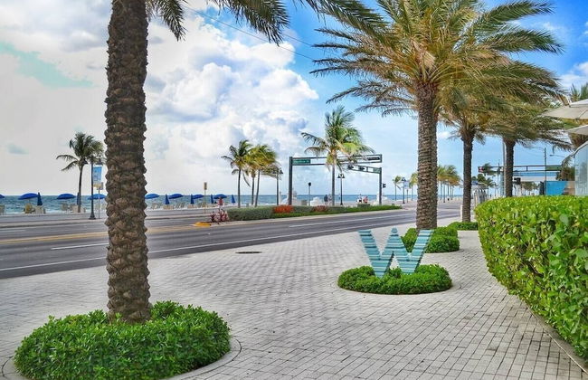 W Residences 2 Bedroom Suite 2 Condo by RedAwning - Photo 34