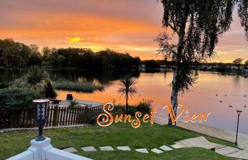 Tattershall Lakes Sunset View Caravan Lakeside, Hot Tub, Garden, Private Fishing Peg & WiFi - Foto 29