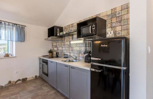 Island Getaway - Heritage House - Photo 33