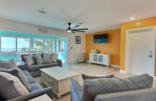 On the Beach, Walk to Village, Watch the Sunsets from Balcony - Foto 40