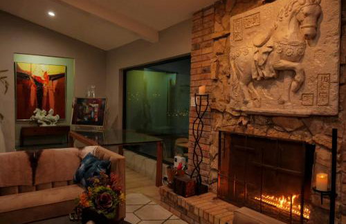 Luxe Dallas Estate Nearly Half Acre Skyline Views - Foto 19