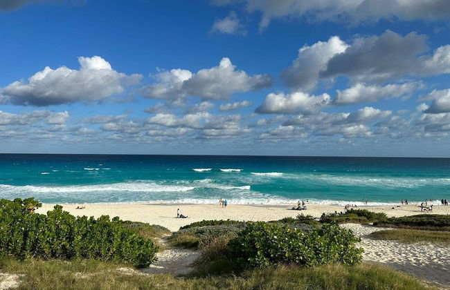 Paradise Awaits in This Seaside Escape! - Foto 31