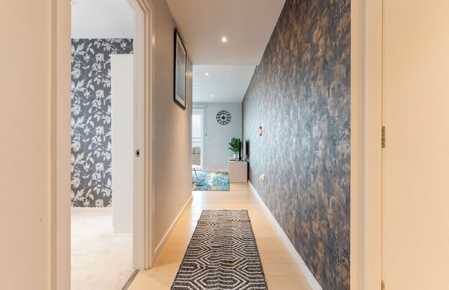 Elegant 2 Bed Apartment Within Many Attractions - Foto 27