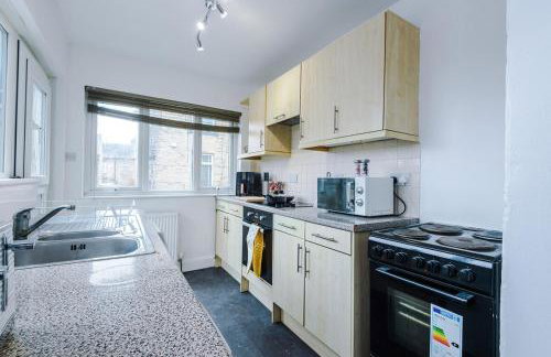 Charming 2 Bed House, Sleeps 6, Free parking, Contractors welcome - Foto 67