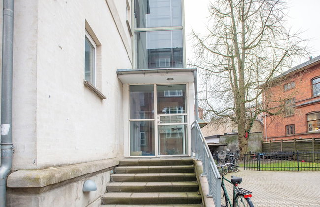 Constantin - Chic 2-bdr Apt With Balcony - Foto 15