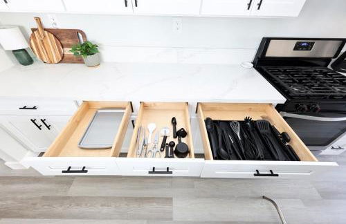 Family Friendly Southwest Bakersfield Retreat with Jacuzzi and Fenced Yard - Photo 36