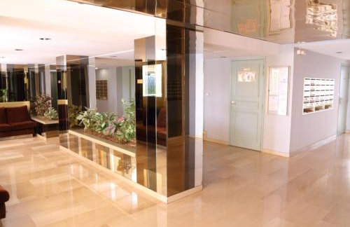 2P calme avec terrasse, piscine, parking et wifi - FR-1-196-368 - Foto 15