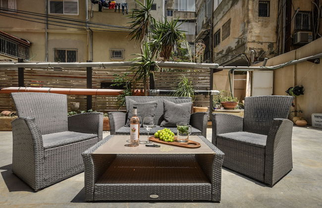 Unique and Spacious 2BR Apt with Terrace - Photo 37