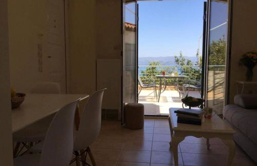 Seafront apartment in Kiveri, near Nafplion. - Photo 9