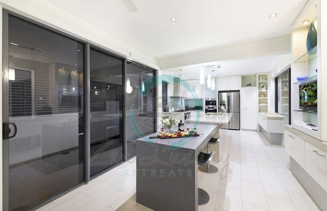 ZENLUX INFINITY - 4BR with Private Pool - Foto 13