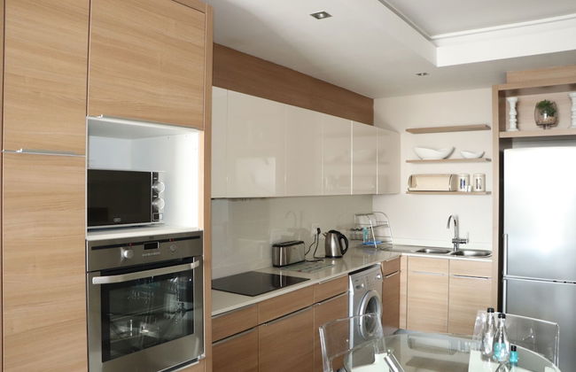 The Residences at Crystal Towers - Foto 27